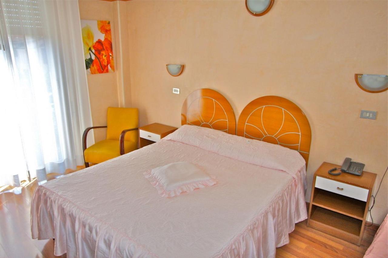 Hotel Britannia Rimini Marina Centro Habitación foto