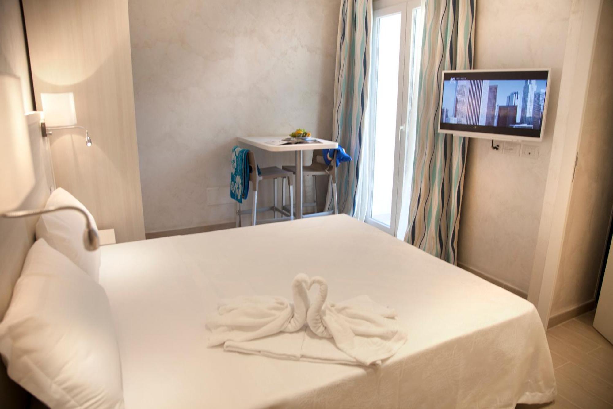 Hotel Britannia Rimini Marina Centro Exterior foto